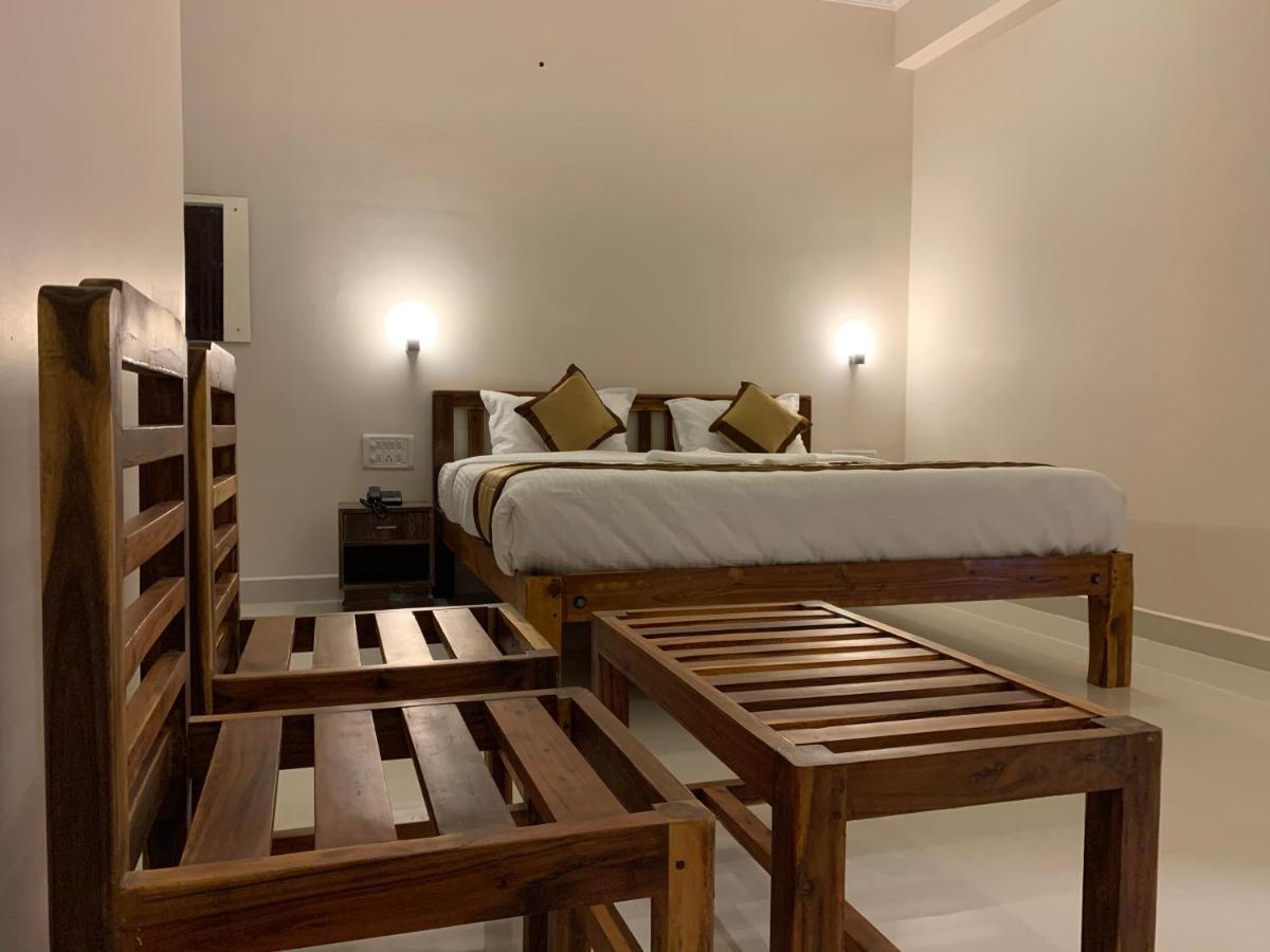Hotel Rani And Rani Residency Pondicherry Exteriör bild