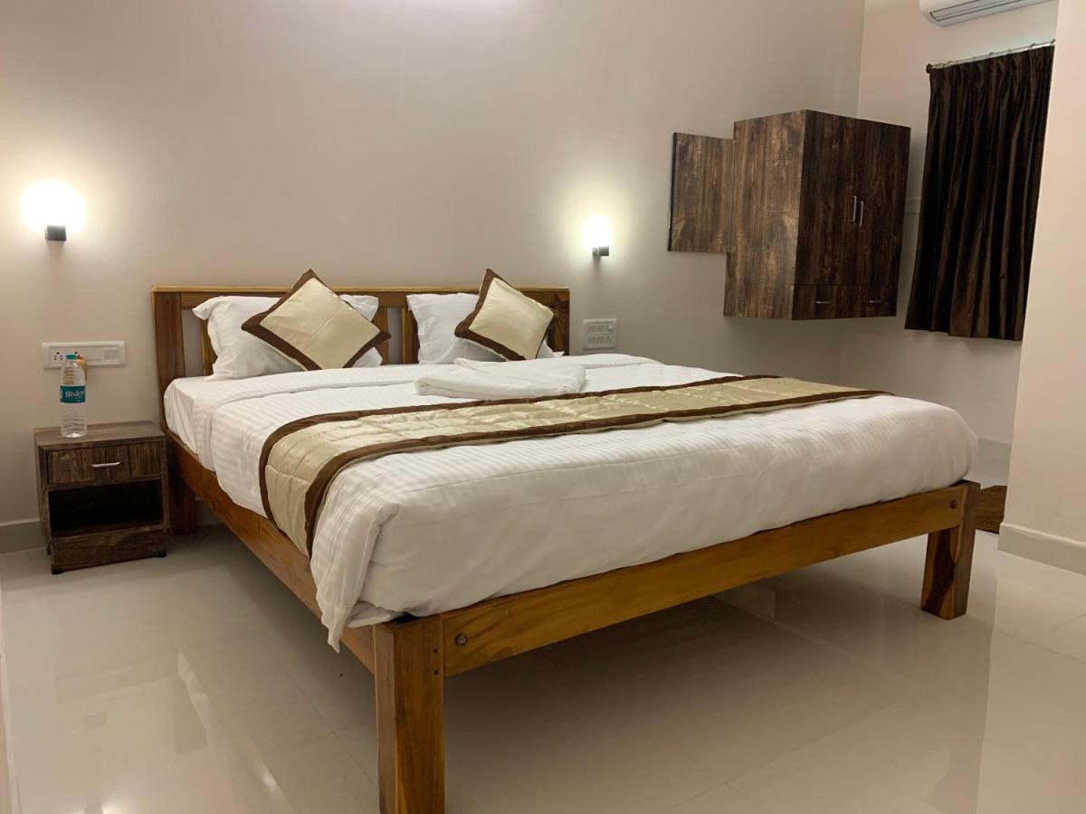 Hotel Rani And Rani Residency Pondicherry Exteriör bild