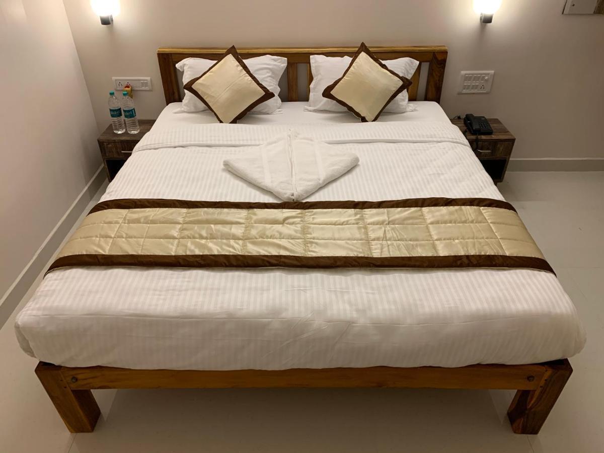 Hotel Rani And Rani Residency Pondicherry Exteriör bild