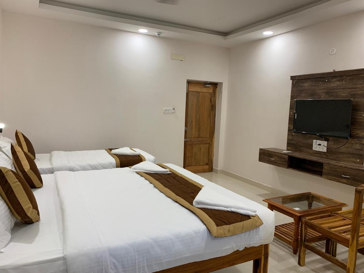 Hotel Rani And Rani Residency Pondicherry Exteriör bild