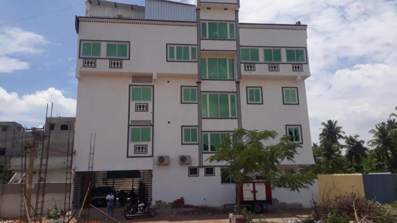 Hotel Rani And Rani Residency Pondicherry Exteriör bild