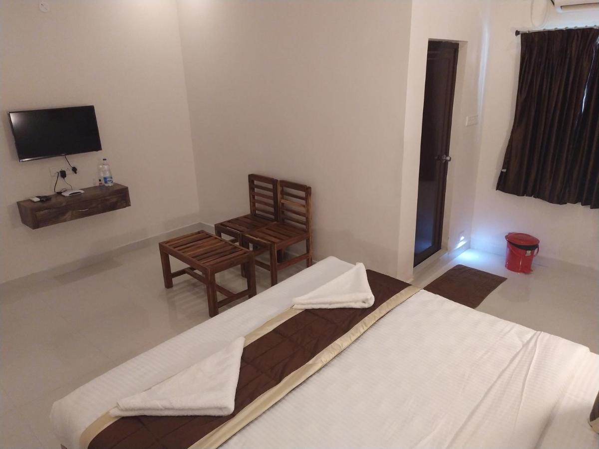 Hotel Rani And Rani Residency Pondicherry Exteriör bild