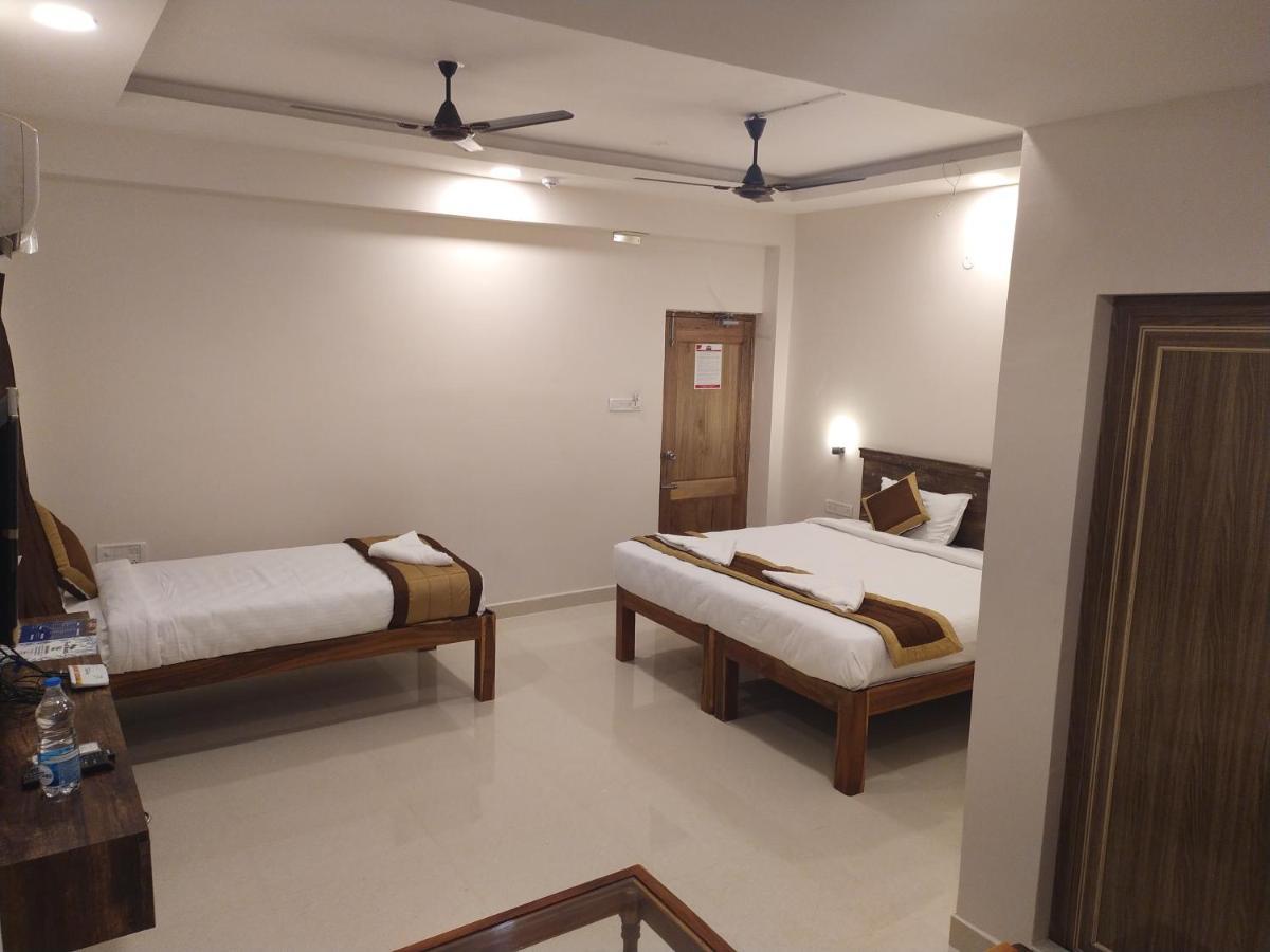 Hotel Rani And Rani Residency Pondicherry Exteriör bild