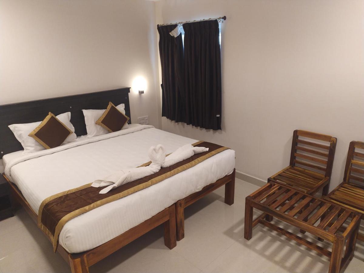 Hotel Rani And Rani Residency Pondicherry Exteriör bild